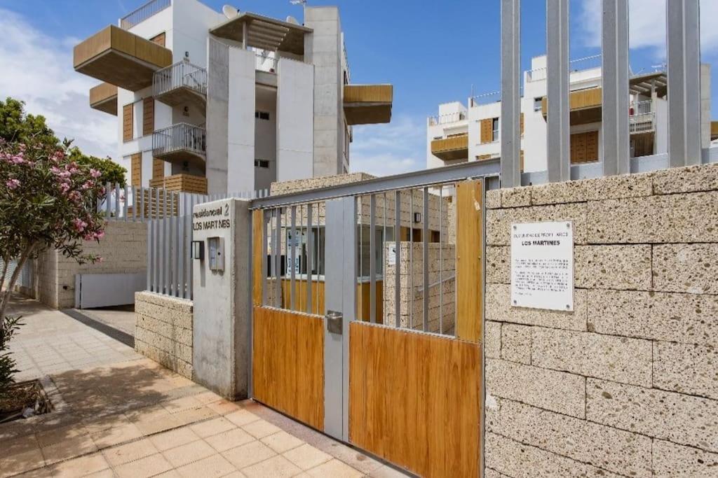 El Medano Beachfront Triplex Penthouse With Pool, Rooftop, Sea View Dış mekan fotoğraf