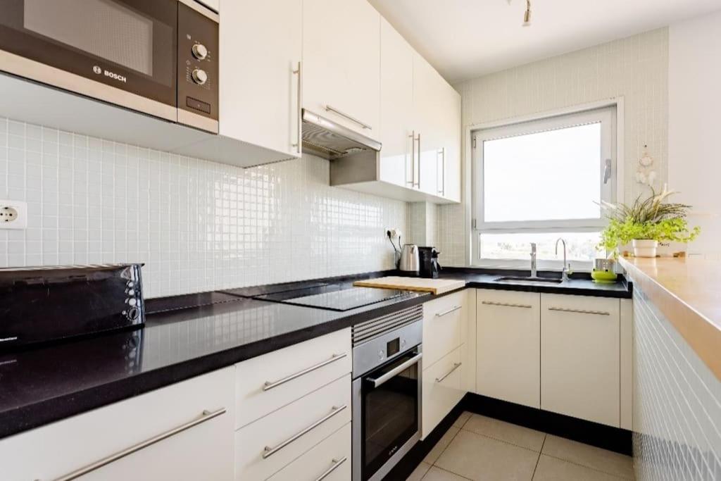 El Medano Beachfront Triplex Penthouse With Pool, Rooftop, Sea View Dış mekan fotoğraf