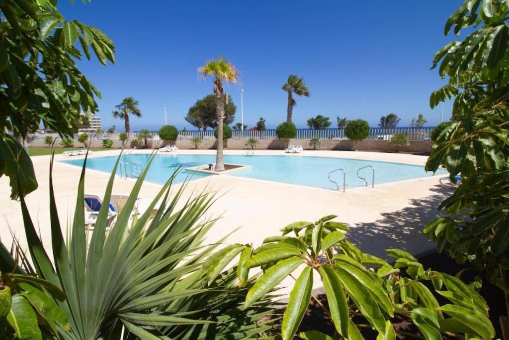 El Medano Beachfront Triplex Penthouse With Pool, Rooftop, Sea View Dış mekan fotoğraf